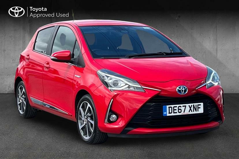 Toyota Yaris 1.5 Hybrid Excel Cvt Red