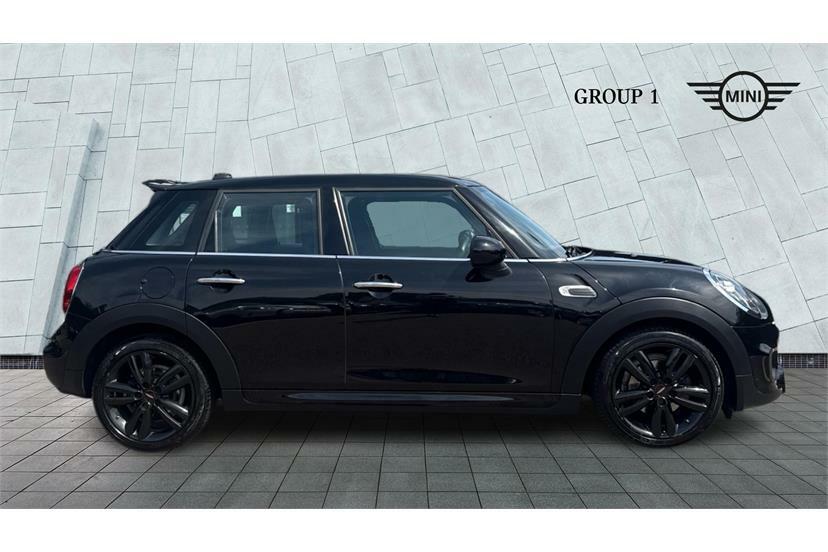 Mini Hatch 1.5 Cooper Sport II GM19JMO Black #3