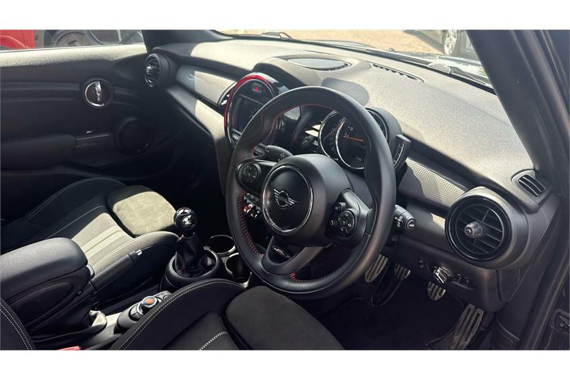 Mini Hatch 1.5 Cooper Sport II GM19JMO Black #6