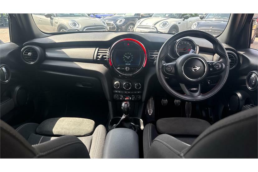 Mini Hatch 1.5 Cooper Sport II GM19JMO Black #4