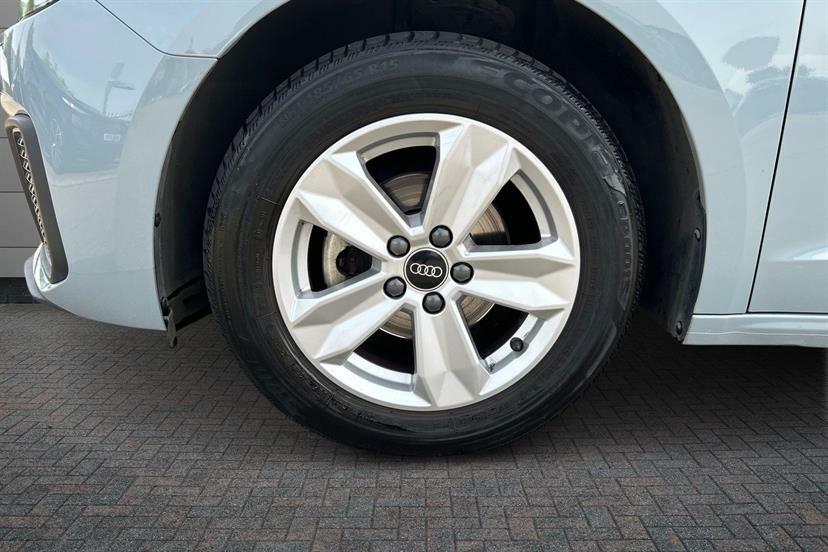Audi A1 25 Tfsi Technik LP72CWK Grey #5