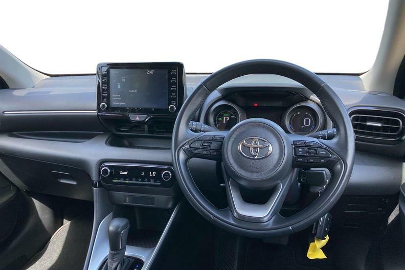 Toyota Yaris 1.5 Hybrid Design Cvt EF23XSD Brown #6