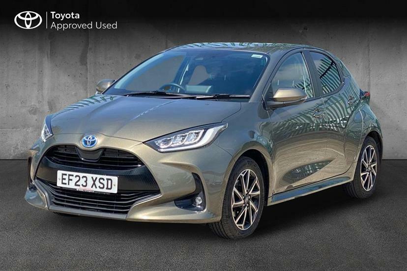 Toyota Yaris 1.5 Hybrid Design Cvt EF23XSD Brown #3