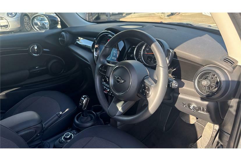 Mini Hatch 1.5 Cooper Classic EA72YNO White #6