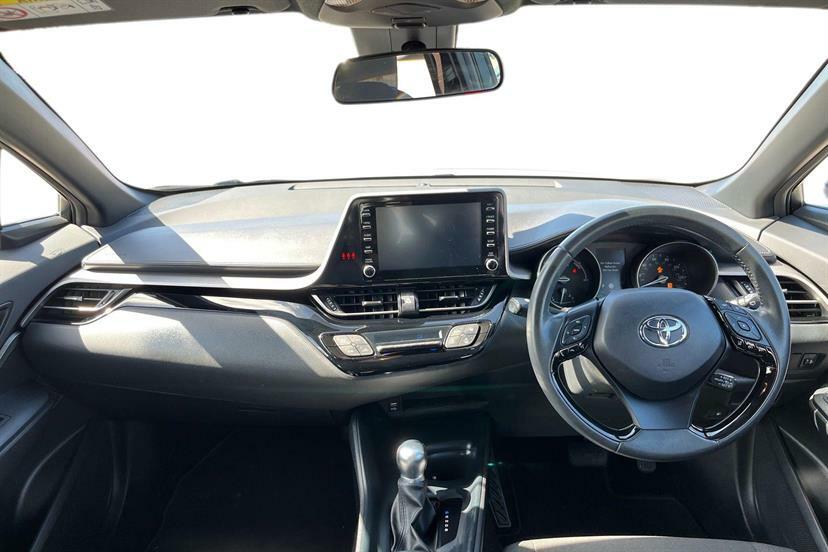 Toyota C-Hr 1.8 Hybrid Icon Cvt NU23GXT White #6