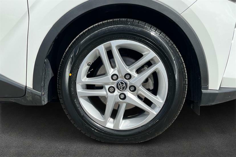 Toyota C-Hr 1.8 Hybrid Icon Cvt NU23GXT White #5