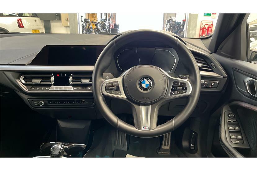 BMW 1 Series 118I M Sport Step GY70AUA White #5