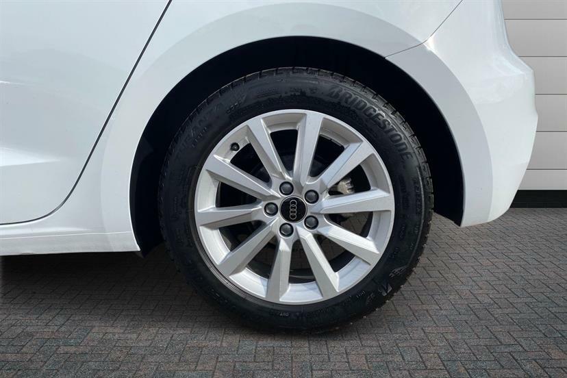 Audi A1 30 Tfsi 110 Sport LT24OFO White #5