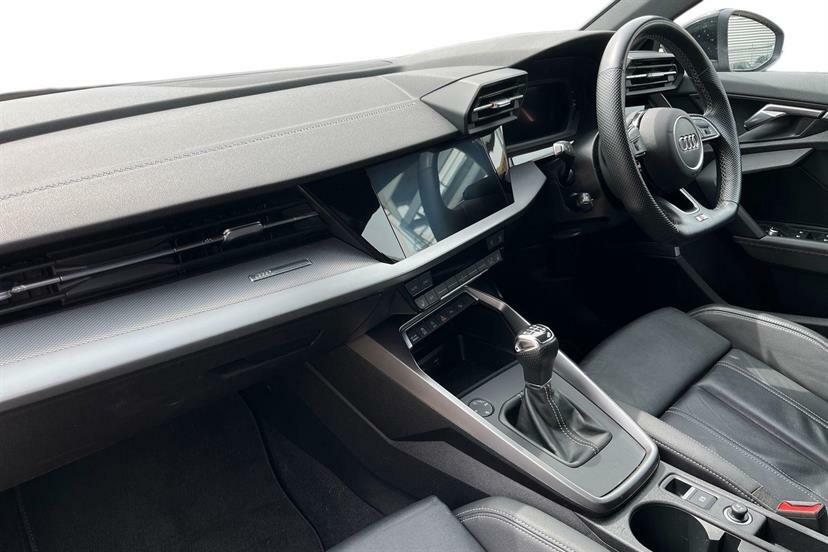 Audi A3 35 Tfsi S Line Comfortsound ET72VJX Black #2
