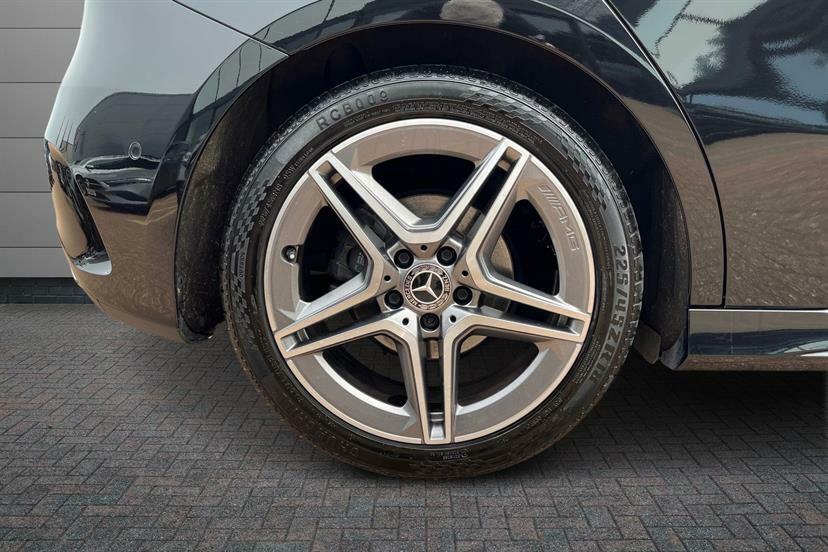 Mercedes-Benz A Class A180 Amg Line Executive EA23DJE Black #4