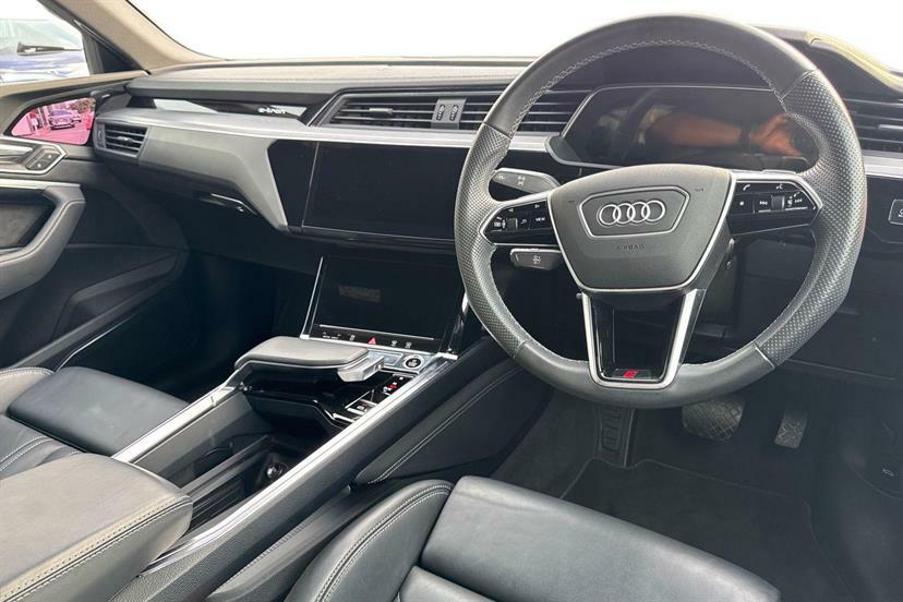 Audi E-tron 300Kw 55 Quattro 95Kwh S Line Cs RK21PHF Red #6