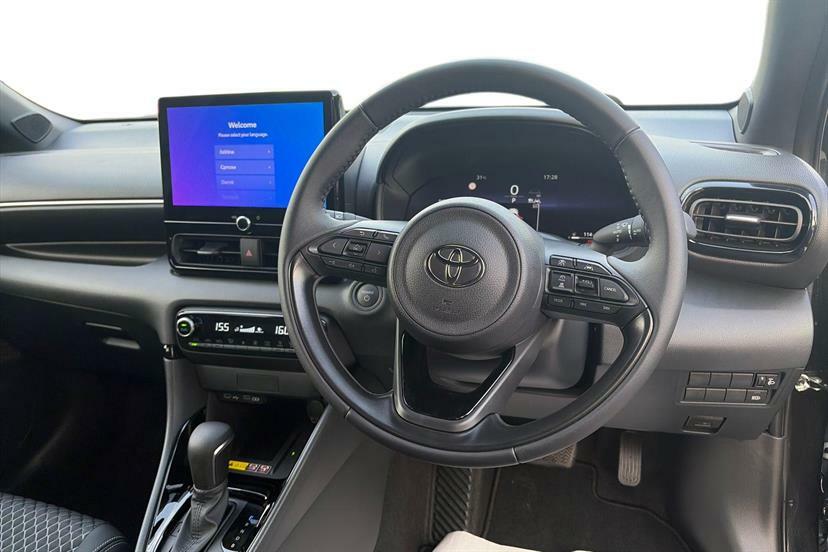Toyota Yaris 1.5 Hybrid 130 Excel Cvt RV26WOA Black #5