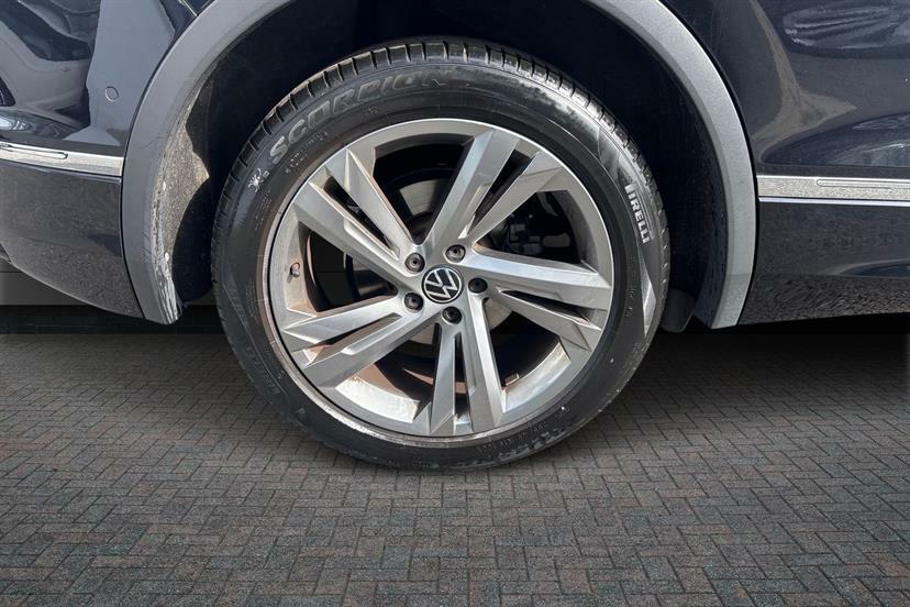 Volkswagen Tiguan 2.0 Tdi R-line Edition Dsg DE23OSC Black #5