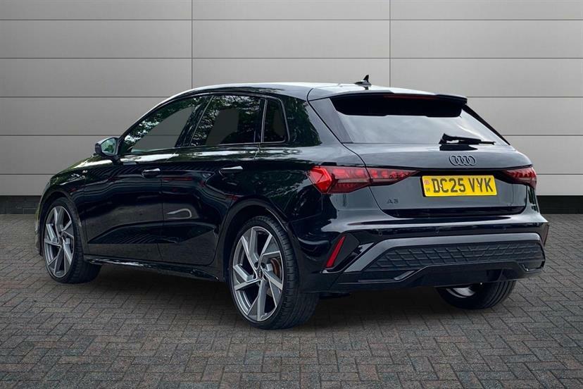 Audi A3 35 Tfsi Black Edition S Tronic DC25VYK Black #3