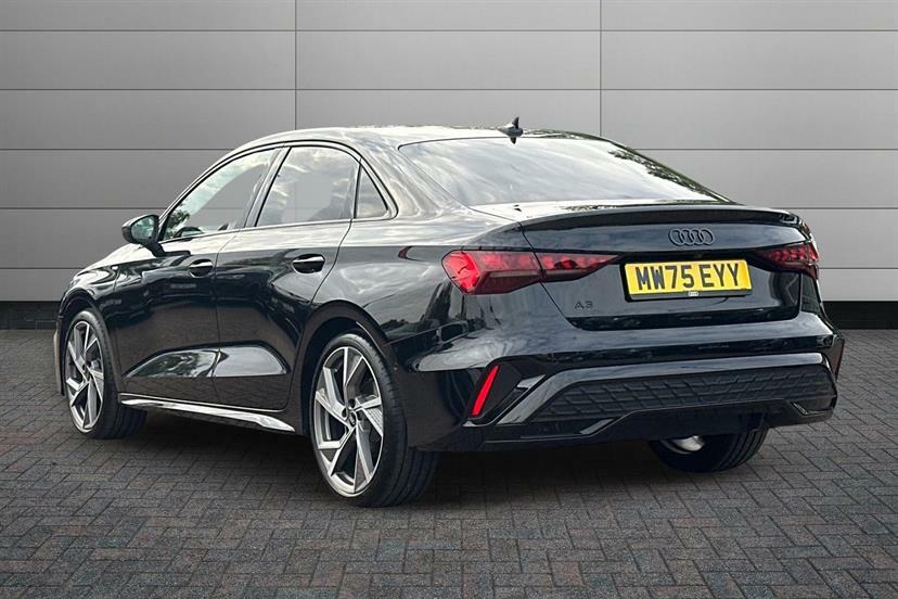 Audi A3 1.5 Tfsi 150 Black Edition S Tronic MW75EYY Black #3