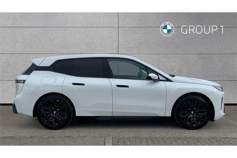 BMW iX 300Kw Xdrive45 M Sport 101Kwh AO26KKD White #3