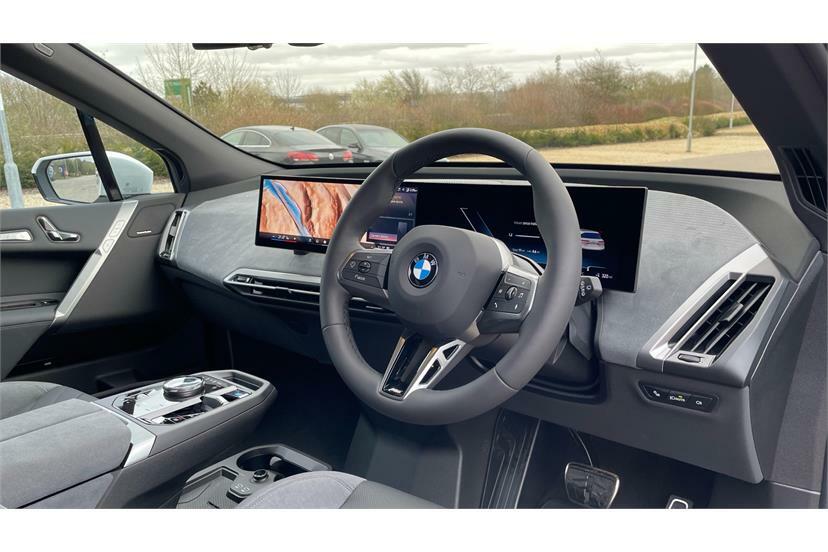 BMW iX 300Kw Xdrive45 M Sport 101Kwh AO26KKD White #6