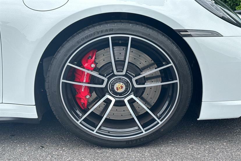 Porsche 911 2dr Pdk White #6