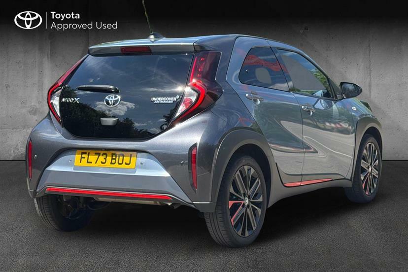 Toyota Aygo X 1.0 Vvt-i Undercover FL73BOJ Black #2
