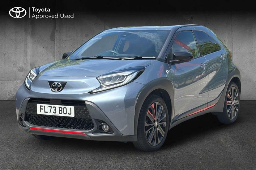 Toyota Aygo X 1.0 Vvt-i Undercover FL73BOJ Black #3