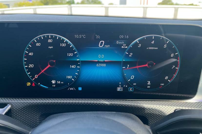 Mercedes-Benz A Class A200 Amg Line Executive KN23YUU White #6