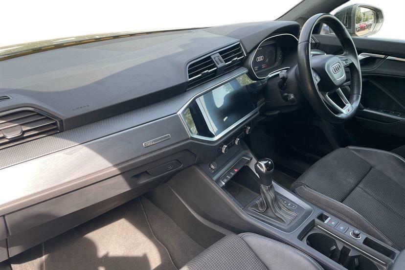 Audi Q3 35 Tfsi S Line S Tronic ET68JCX Black #2