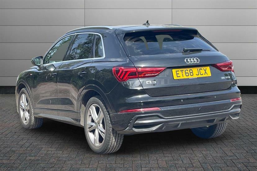 Audi Q3 35 Tfsi S Line S Tronic ET68JCX Black #3