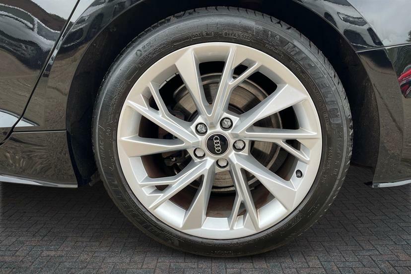 Audi A5 35 Tfsi Sport S Tronic YC24VCO Black #5