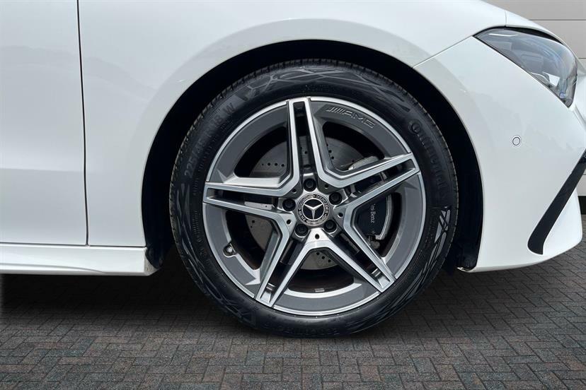 Mercedes-Benz CLA Class 200 Amg Line Executive Tip White #4
