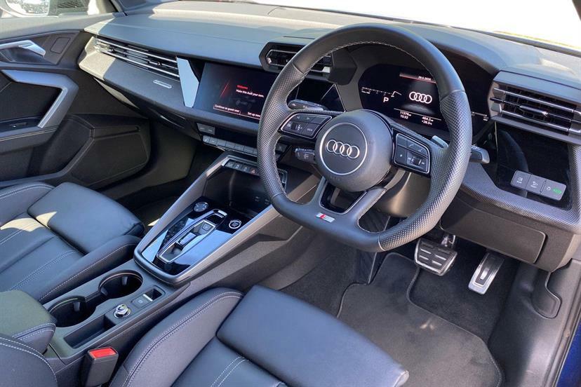 Audi A3 35 Tfsi Black Edition S Tronic KT25YDU Blue #6