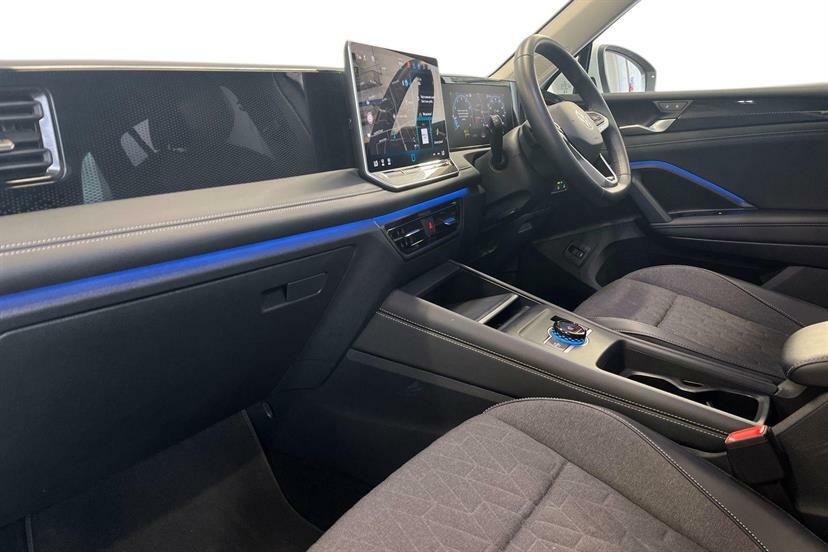 Volkswagen Tiguan 1.5 Etsi 150 Match Dsg GF25WJO White #2