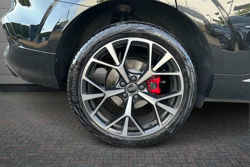 Audi Q3 1.5 Tfsi Edition 1 S Tronic Soundvision LL75HYJ Black #5