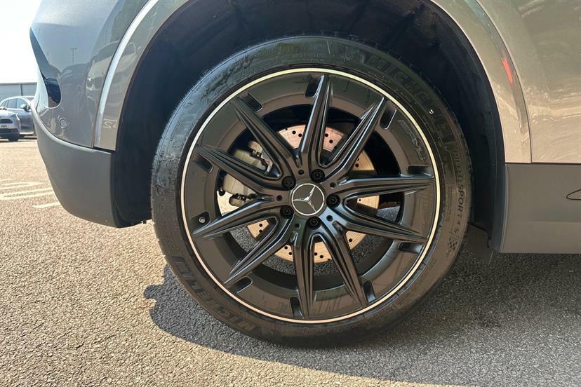 Mercedes-Benz GLA Class 35 4Matic Premium Plus Grey #4