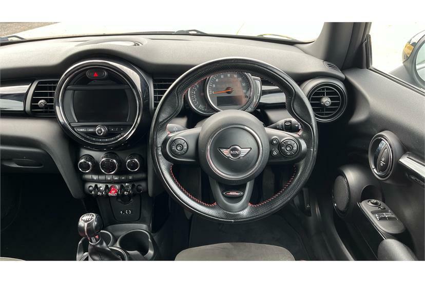 Mini Hatch 1.5 1499 Gt Edition LB67ZYA Black #5
