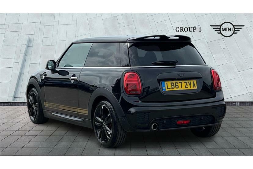 Mini Hatch 1.5 1499 Gt Edition LB67ZYA Black #2