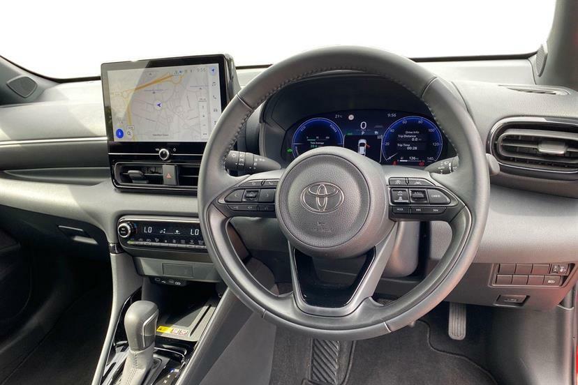 Toyota Yaris 1.5 Hybrid Excel Cvt RK74VZY #6