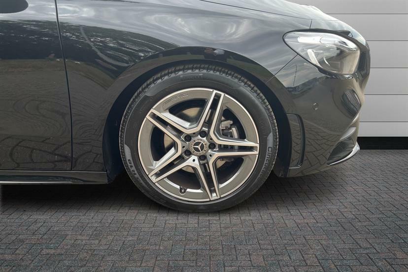 Mercedes-Benz B Class B200d Amg Line Premium Black #4
