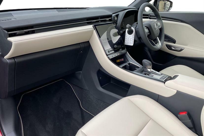 Lexus LBX 1.5 Premium Plus E-cvt FG26MXU  #2