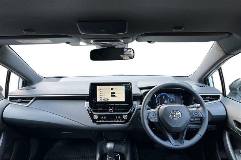 Toyota Corolla 1.8 Vvt-i Hybrid Commercial White #6