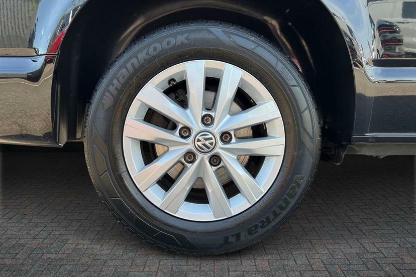 Volkswagen Transporter 2.0 Tdi 150 Highline Van Dsg EN72RZB Black #5