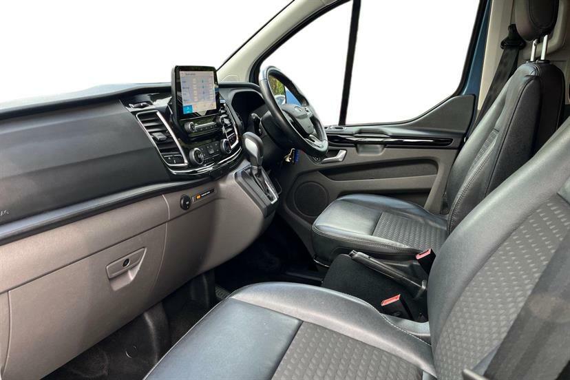 Ford Transit Custom 2.0 Ecoblue 185Ps Low Roof Dcab Sport Van KR71FDU Blue #4