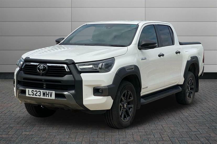 Toyota HILUX Invincible X Dcab Pick Up 2.8 D-4d LS23WHV White #3