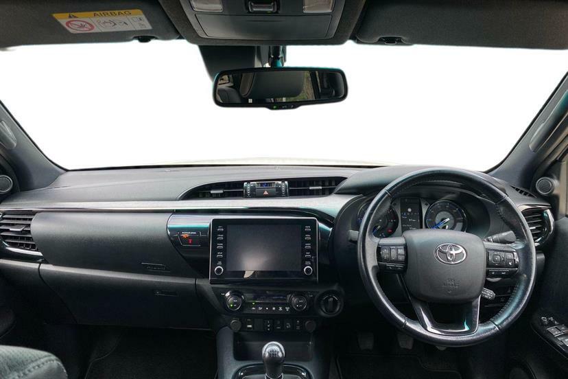 Toyota HILUX Invincible X Dcab Pick Up 2.8 D-4d LS23WHV White #5