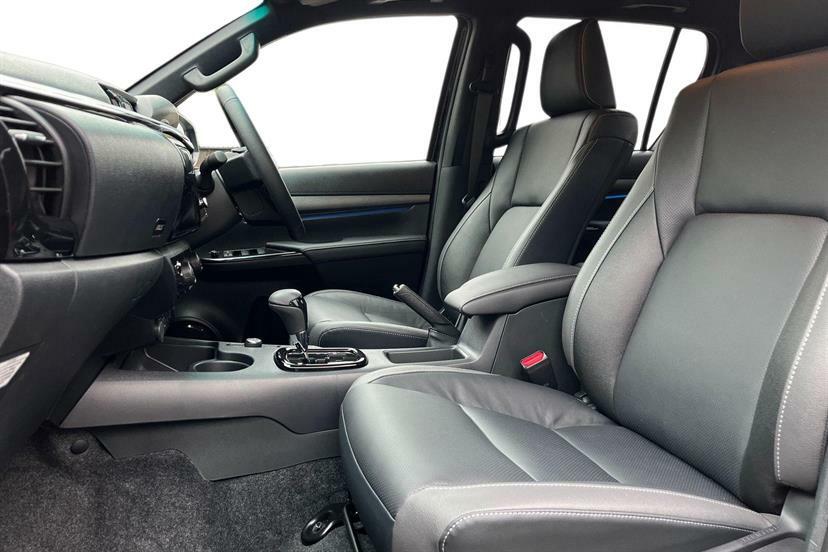 Toyota HILUX Invincible X Dcab Pick Up 2.8 D 48V GD75CRU Black #2