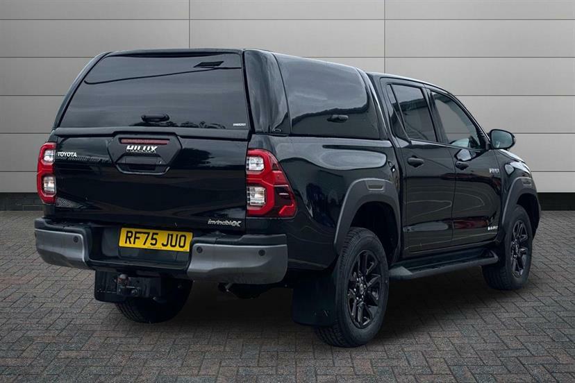 Toyota HILUX Invincible X Dcab Pick Up 2.8 D 48V RF75JUO Black #2