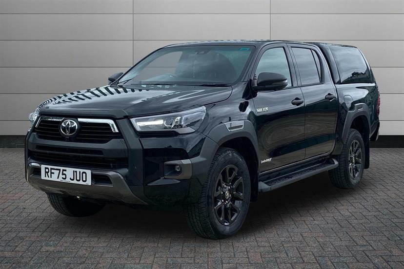 Toyota HILUX Invincible X Dcab Pick Up 2.8 D 48V RF75JUO Black #3