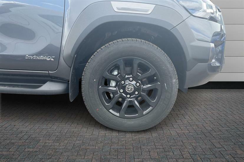 Toyota HILUX Invincible X Dcab Pick Up 2.8 D 48V Grey #5