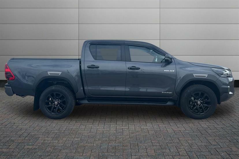 Toyota HILUX Invincible X Dcab Pick Up 2.8 D 48V Grey #4