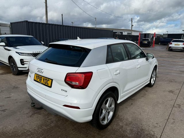 Audi Q2 Tfsi Cod Sport Suv YP18YOC White #4