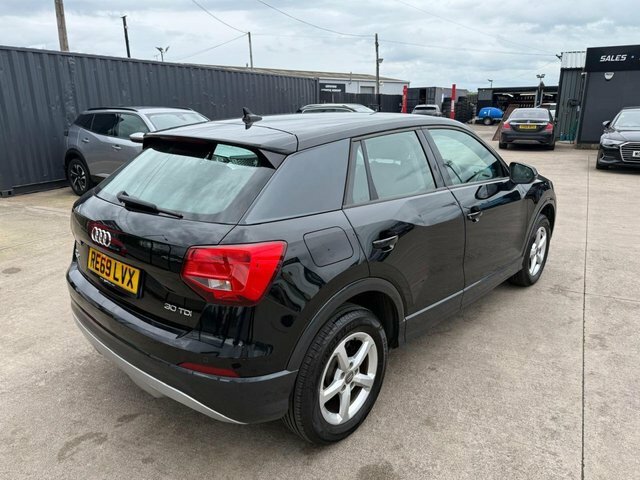 Audi Q2 Tdi 30 Technik Suv RE69LVX Black #3